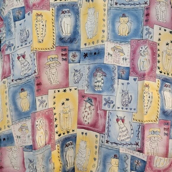 Cats in Hats Scrub Top Size S - Picture 3 of 5